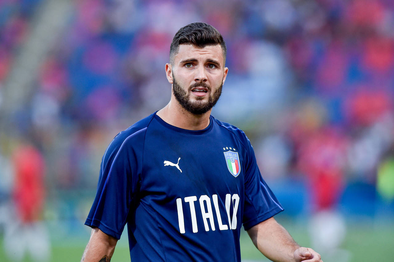 迪马:科莫队长库特罗内今夏可能离队 塞维利亚希望租借+选择买断