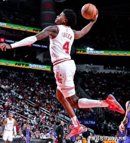 火箭队新赛季用人模式出炉!保护老将,放眼季后赛,双核因此受益