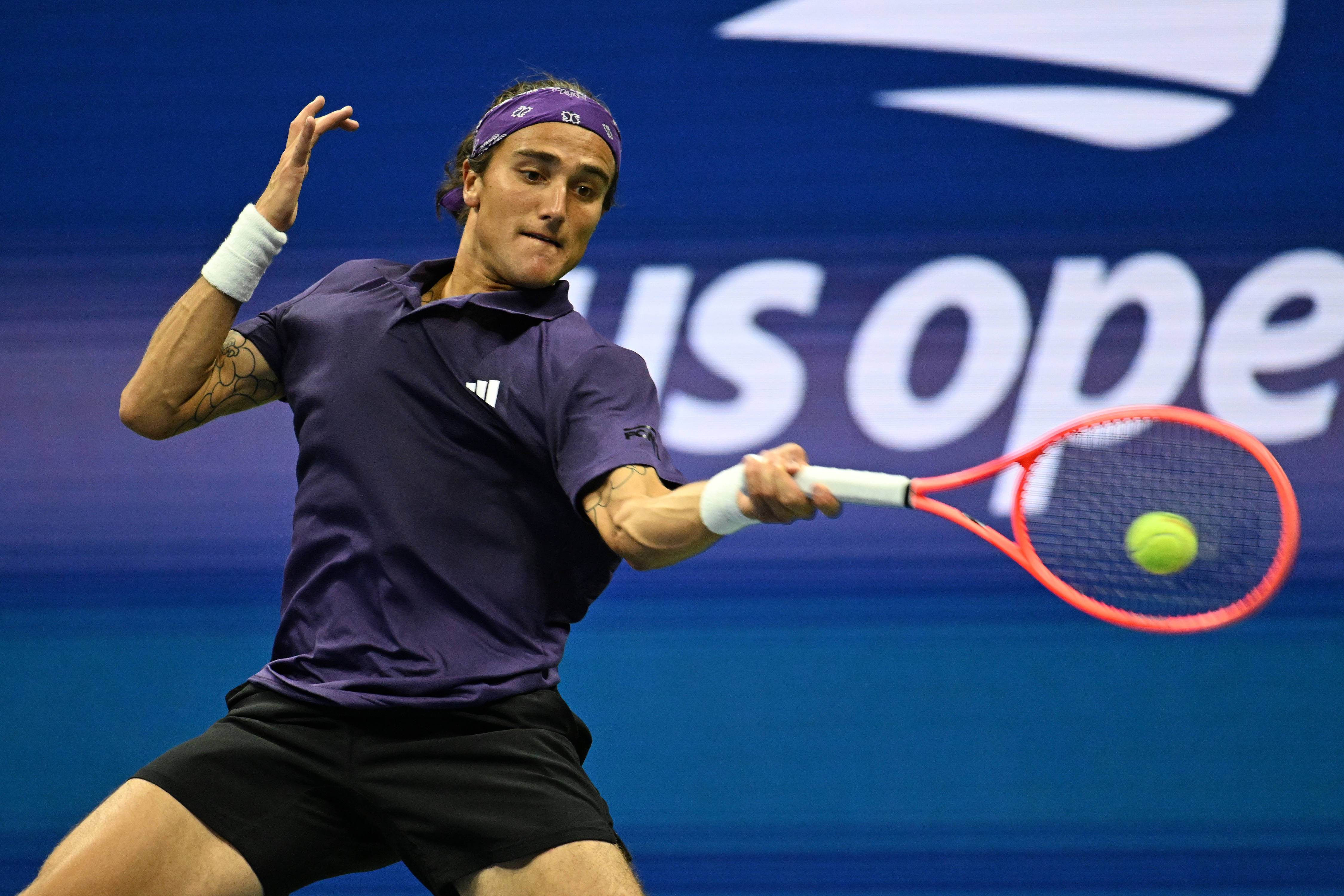 (体育)网球——美网:阿尔卡拉斯晋级