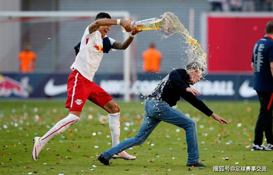 世俱杯：拜仁慕尼黑vs奥克兰城、帕尔梅拉斯vs波尔图