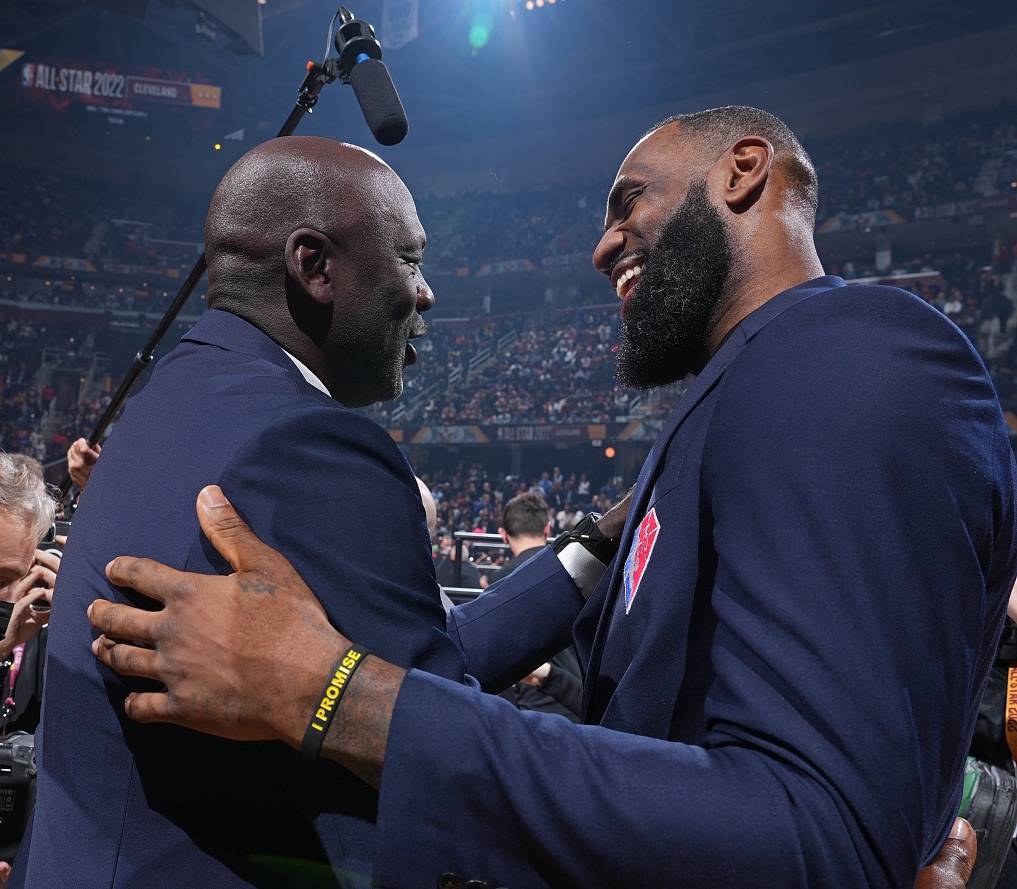 库班对比乔丹和詹姆斯:詹姆斯能质变弱队,乔丹不行!