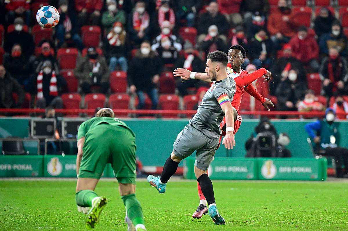 圣保利连续9场不败,奥格斯堡客场表现强劲!