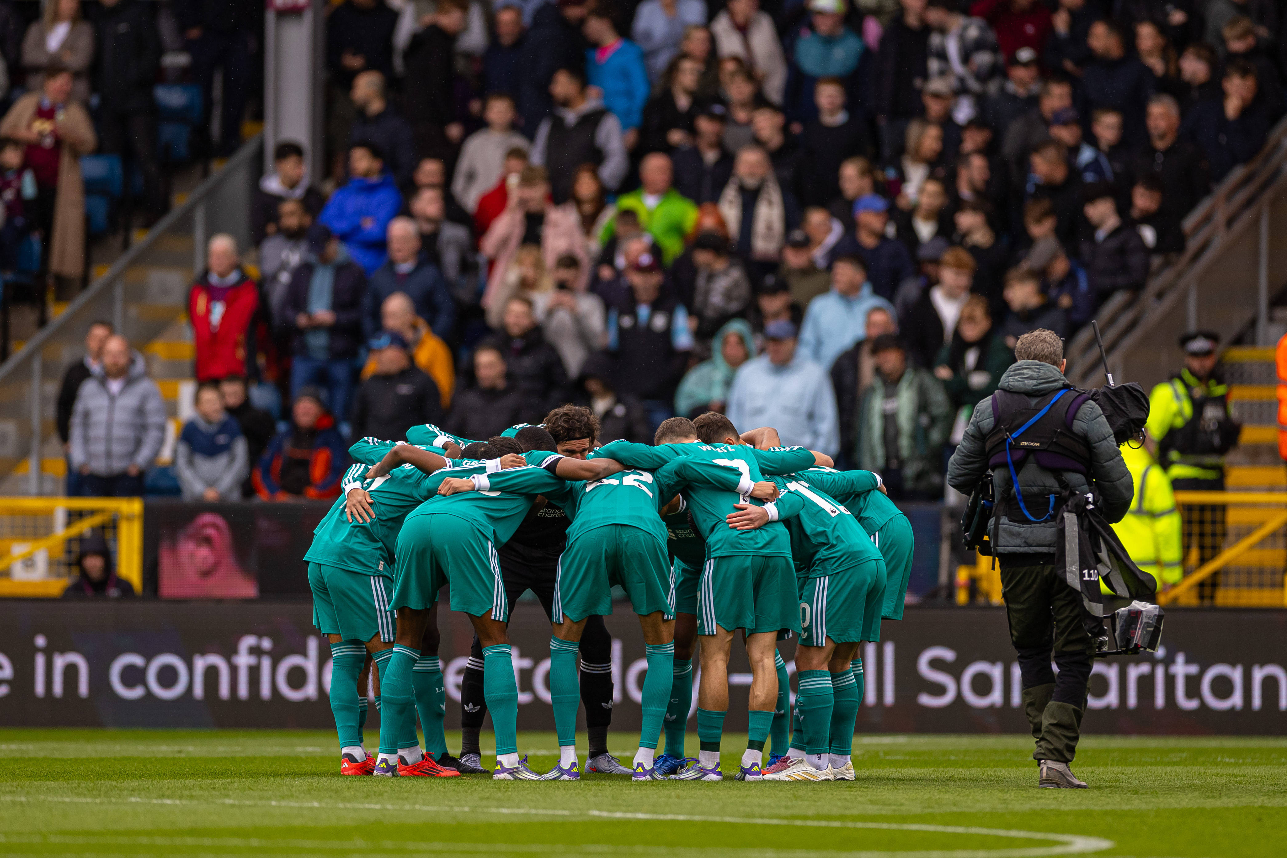 (体育)足球——英超:利物浦胜伯恩利