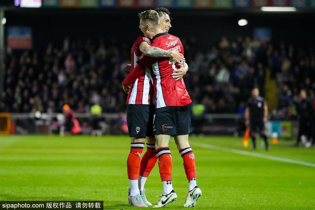 联赛杯-乔治传射博纳诺特破门 切尔西2-1逆转林肯城晋级