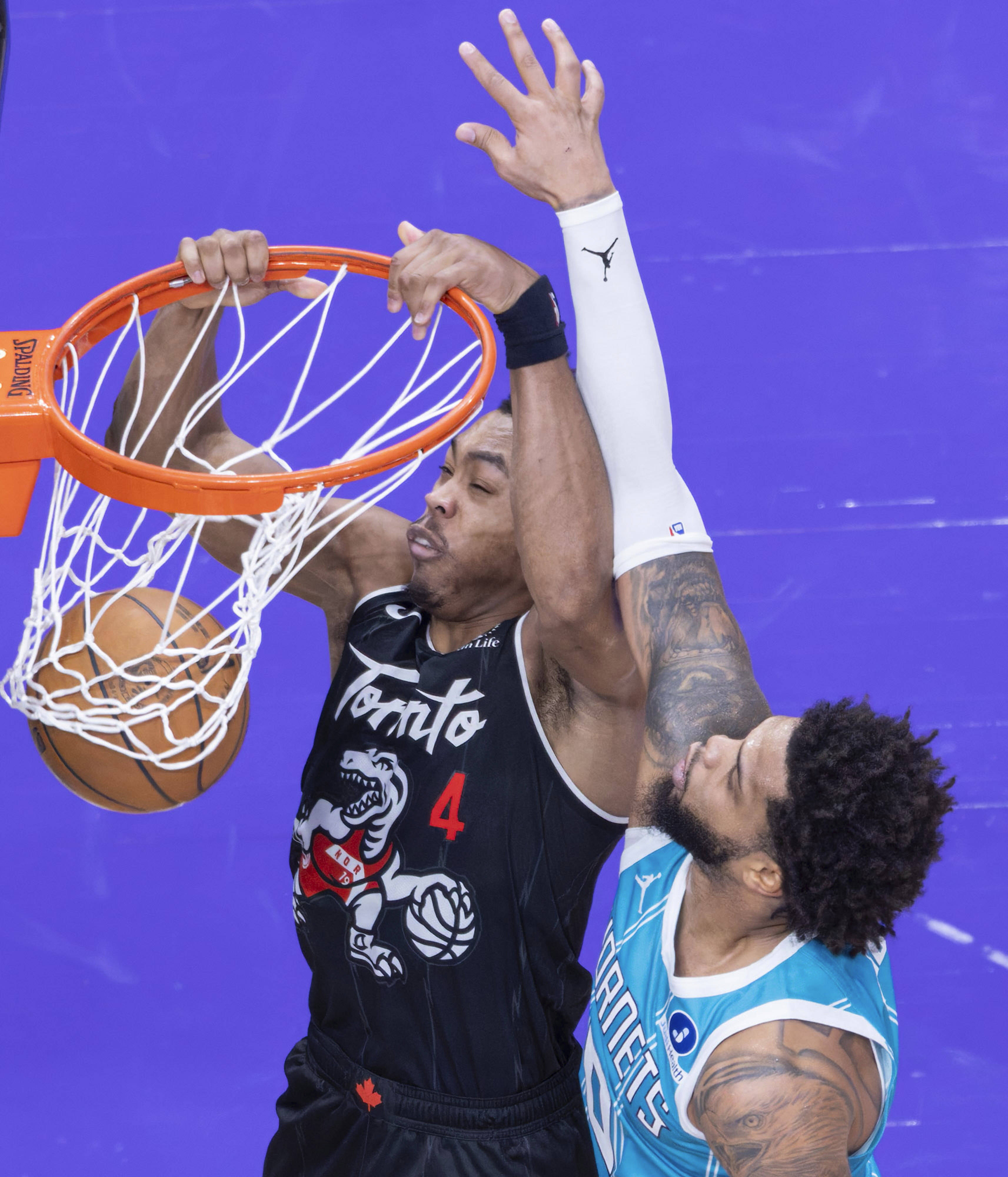 （体育）篮球——NBA常规赛：猛龙胜黄蜂